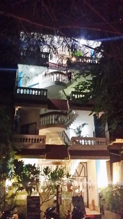 蓬蒂切里 L'Escale酒店 外观 照片